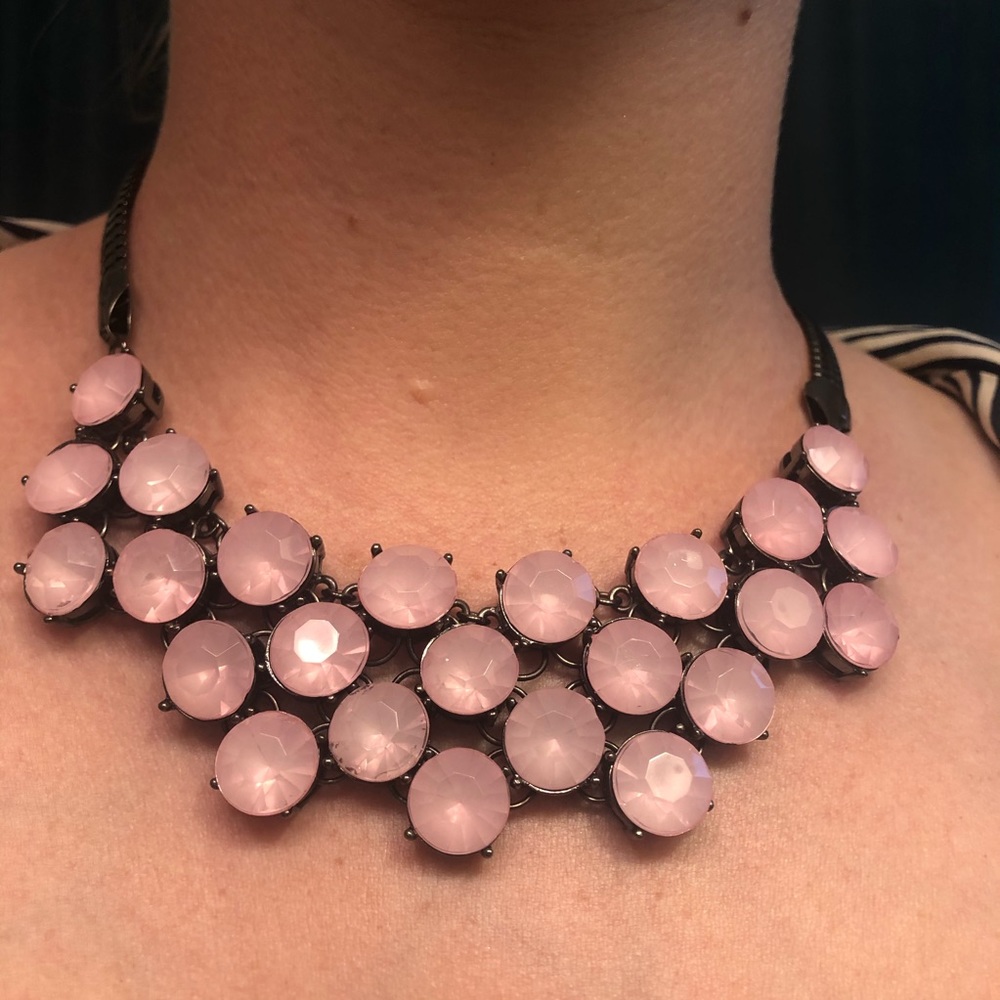 Light pink jewelled necklace